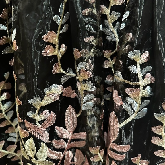 Charlotte Russe Skirt - Picture 2 of 9